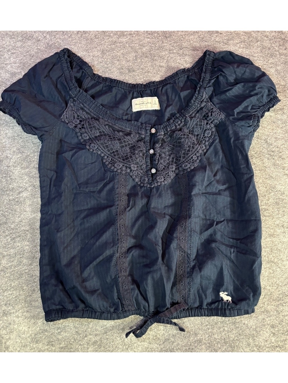 Y2K vintage Abercrombie & Fitch Navy Lace Trim Short Sleeve Blouse Size Small